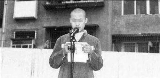 盗取高考试卷的学生名字叫做杨博,是南部中学高三文科班的学生,平时