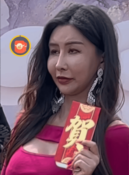 原创金美娜30天杀青50部戏两个月挣500万抛开脸不说身材确实是好