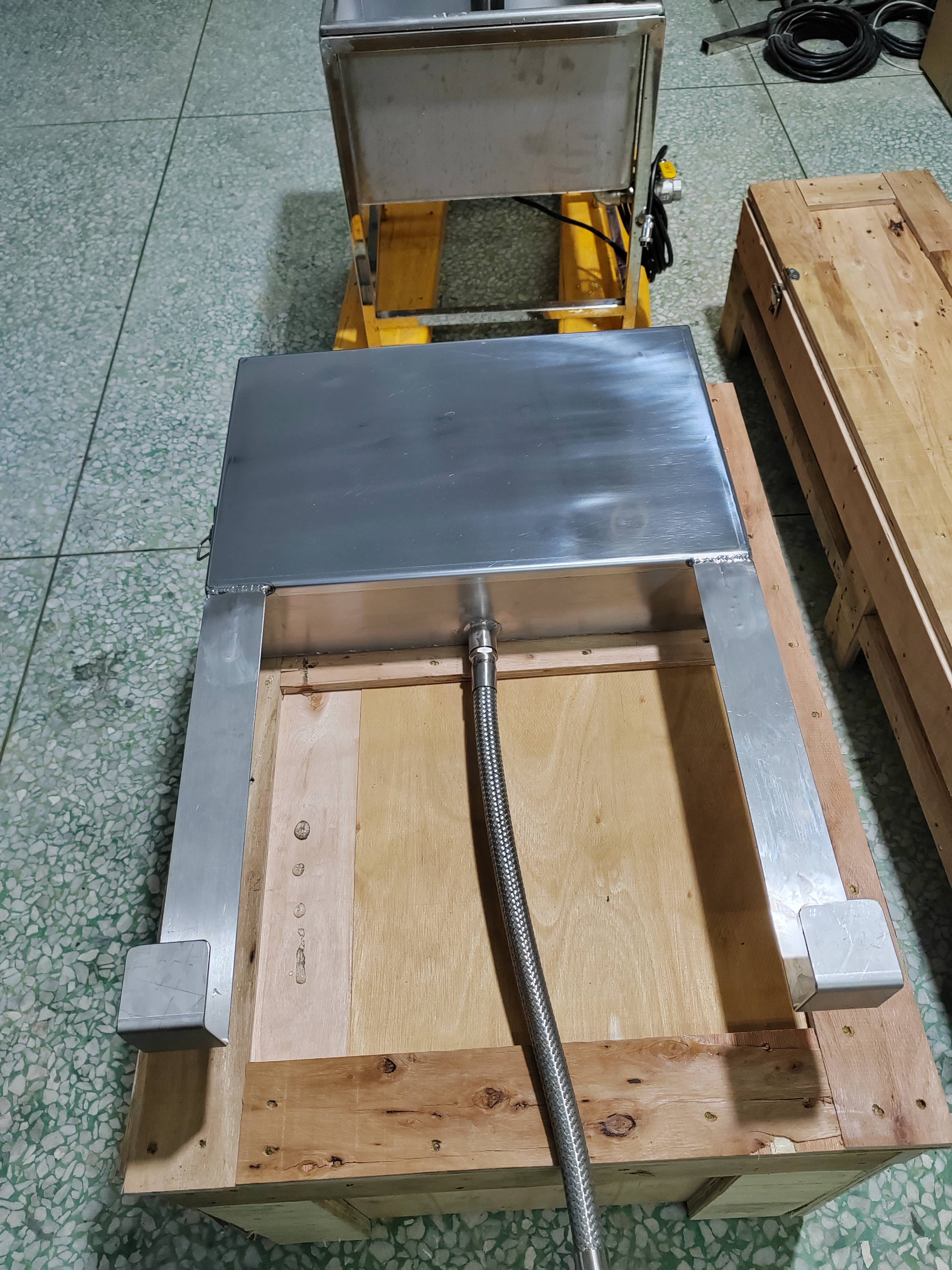 设计样式:振板的设计样式主要根据清洗对象的要求来确定,同时也考虑