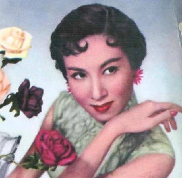 1941年香港沦陷日本人当着新郎的面扒下了梅琦小姐的婚纱