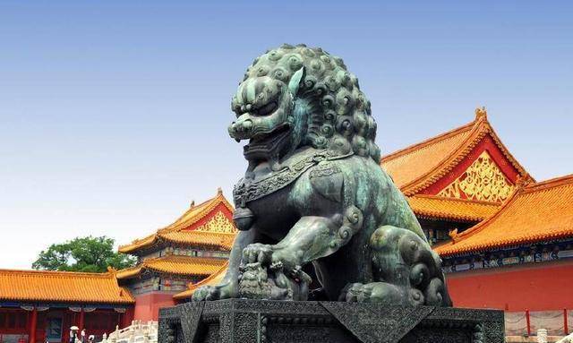 原创乾清门的两只狮子不在一条线背后隐藏着什么样的秘密