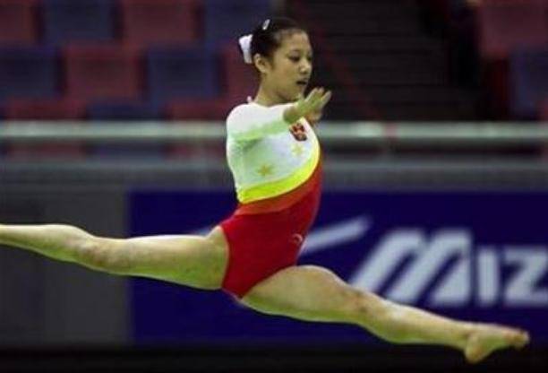 原创跳马冠军桑兰17岁摔成残疾为治疗费索要巨额赔偿如今怎样了