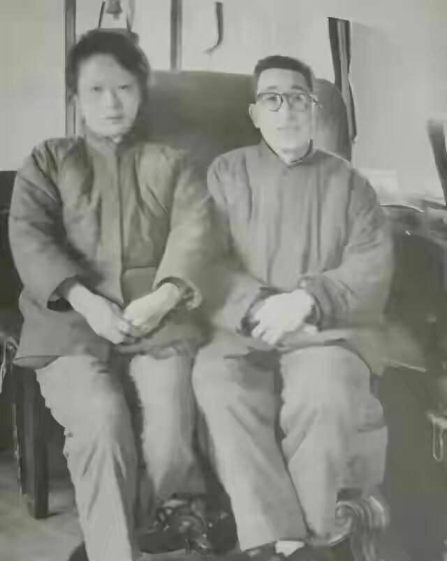 兴许是程述尧的真心感动了老天,五年后吴嫣安然无恙归来.