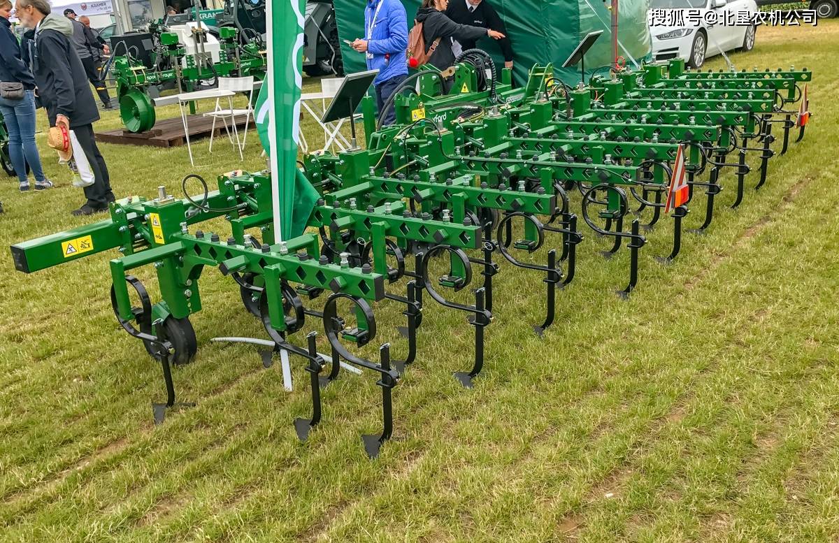 英国嘉福德除草机器人有机种植杂草终结者