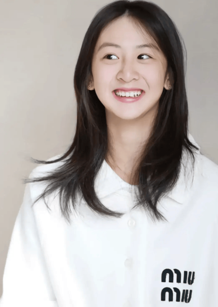 清新自然的少女风田亮女儿森碟如何成为观众心中的宠儿