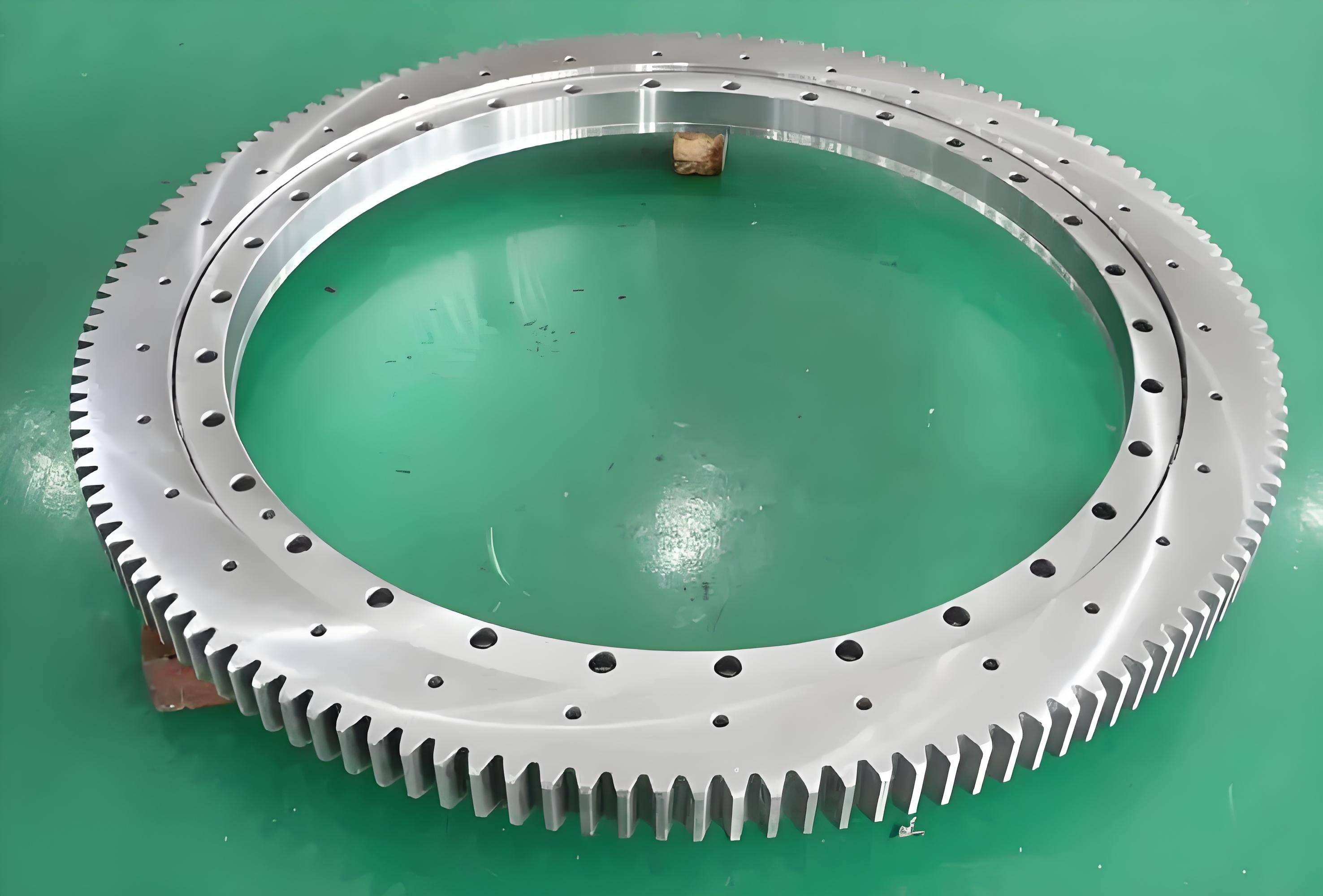 国扬精机:专注工业机器人轴承,人形机器人轴承与精密交叉滚子轴承