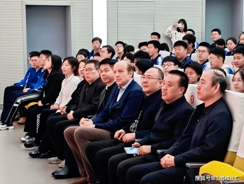 原创用英文讲好中国故事山西太原五中开展2024年名家讲座暨读书月启动