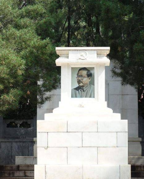 八宝山有什么来历为什么名人烈士要在这里安葬呢