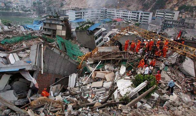 "哺乳女警"蒋晓娟:汶川地震后无私哺乳9名婴儿,如今现状如何_工作_人