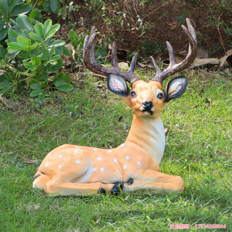 玻璃钢仿真梅花鹿雕塑草坪园林景观动物小品