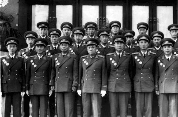 蔡长元武艺高强身为政委带头拼刺刀为了报仇不惜写检讨