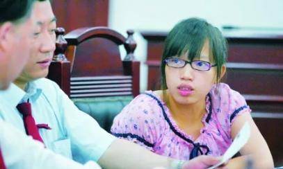 原创2009年湖南女生被顶替上大学顶替者父亲扬言认识我是你的荣幸