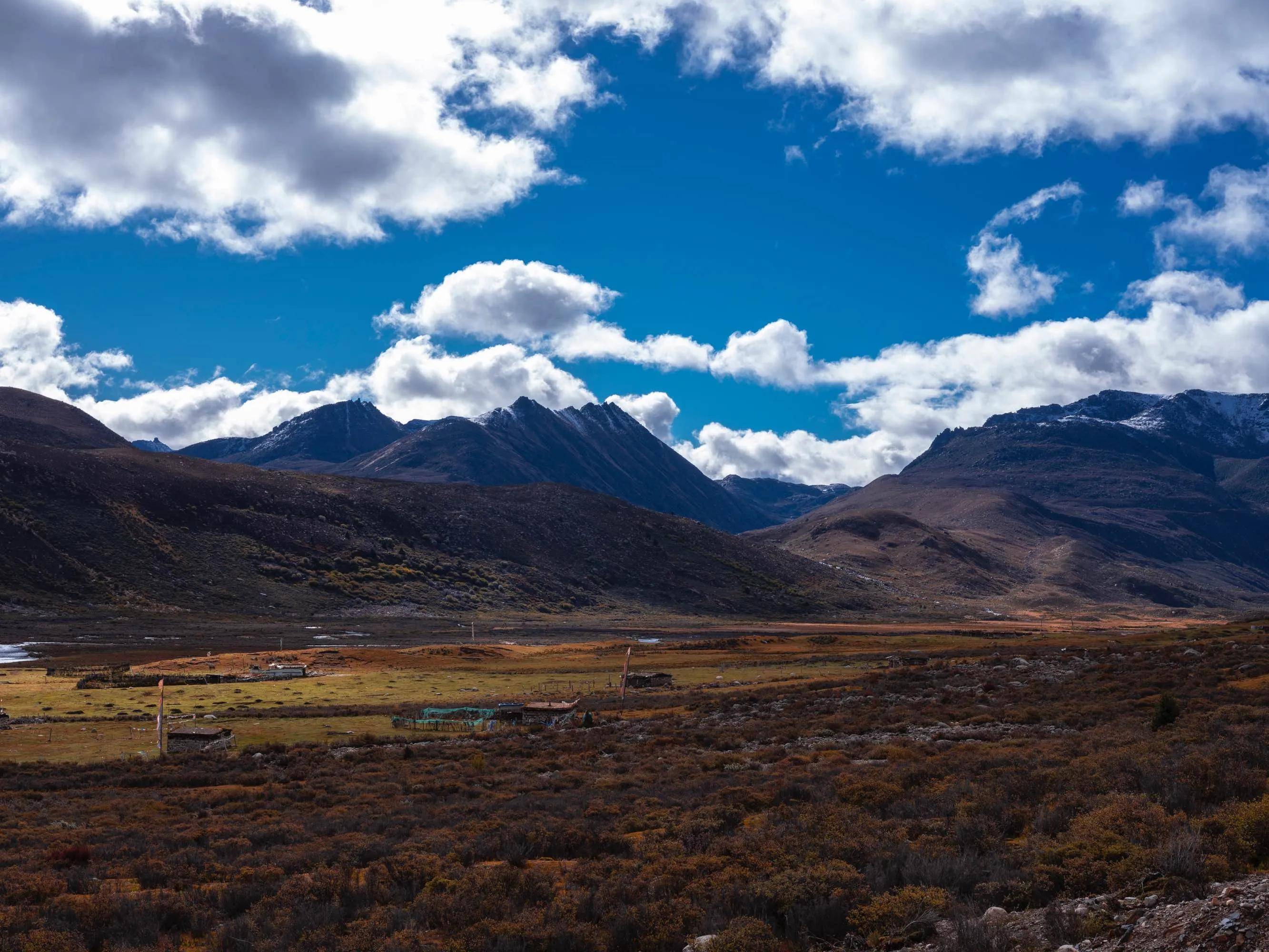 川西最顶级自驾穿越路线格聂南线措普沟黑石城行摄6日游