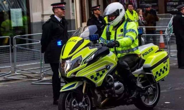 警用宝马摩托车为何受到全世界150多个国家警察的喜爱?