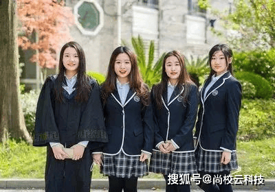 024魔都沪上国际学校新装亮相,哪款特色最抓眼?_校服_上海_的设计