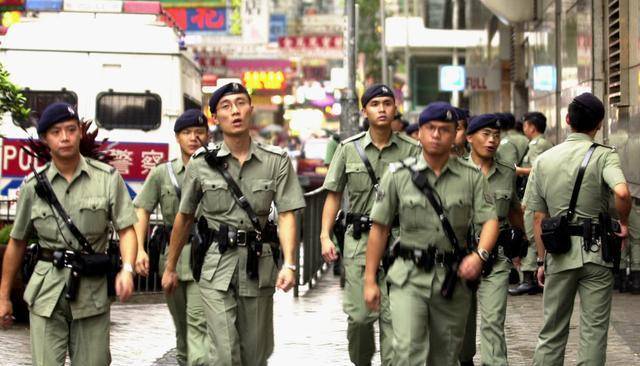 香港警察一个月能拿多少钱?起步1万9,还有很多优享待遇