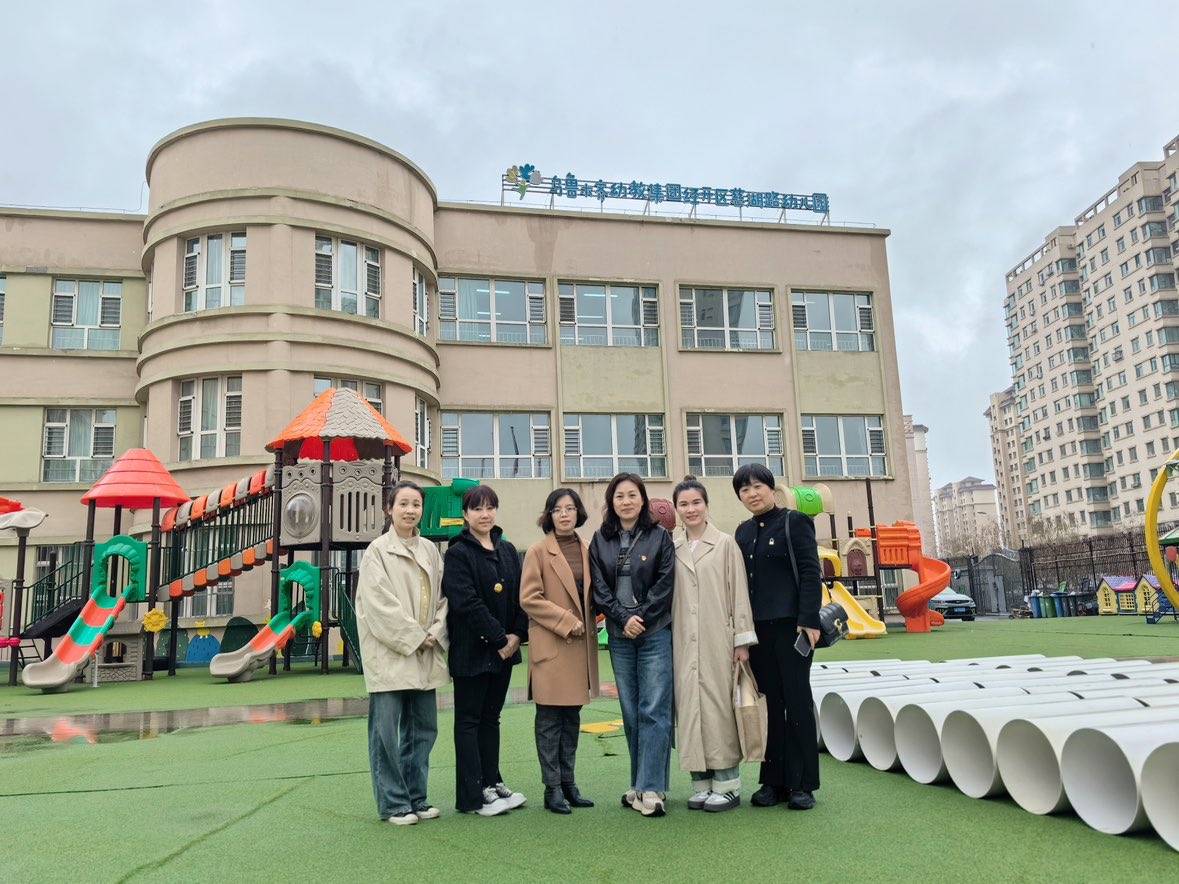 4月19日,余杭区南湖幼儿园园长周黎静,副园长张丽萍,沈未味,教师宋芳
