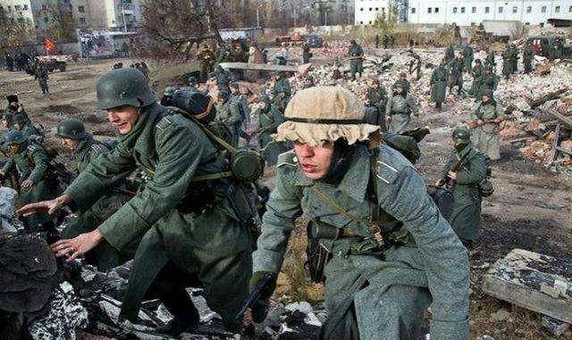 兵临城下,红场阅兵后直接开赴战场的莫斯科保卫战
