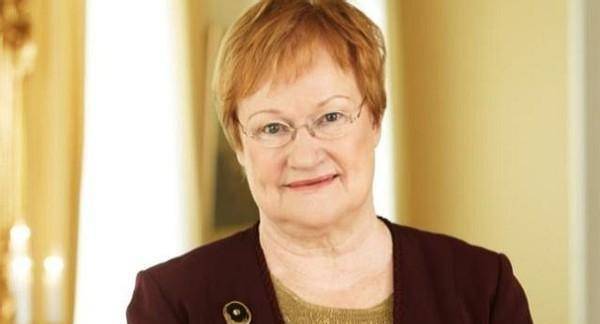 与男友同居15年却不婚,带着孩子去国会上班_哈洛宁_女性_阿拉亚尔维