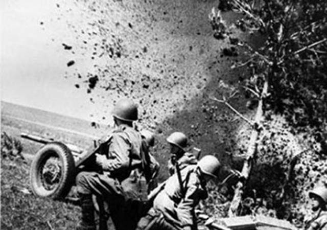 苏联卫国战争,艰难的1941年7月,苦苦支撑的莫吉廖夫保卫战_德军_进攻