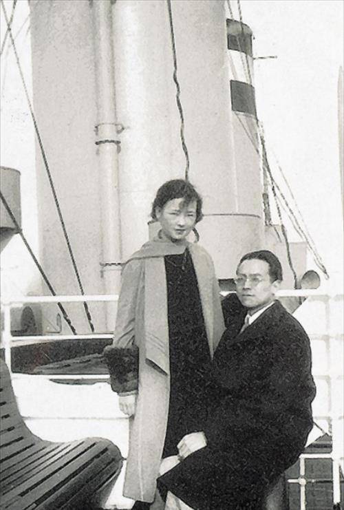 同为才女,张充和却不喜欢林徽因,表示:她在,其他人都别想说话