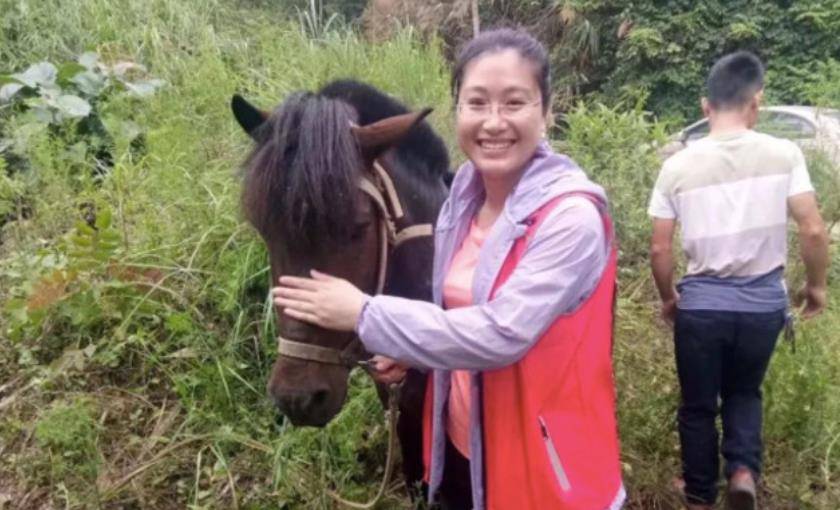 广西硕士黄文秀:放弃高薪扎根大山,村民刚富,30岁的她牺牲了_百色