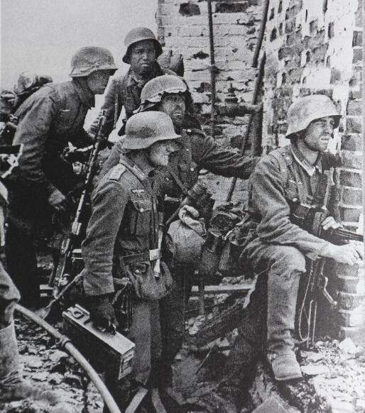 莫斯科保卫战,斯大林格勒,库尔斯克战役:哪场是苏德战争的拐点