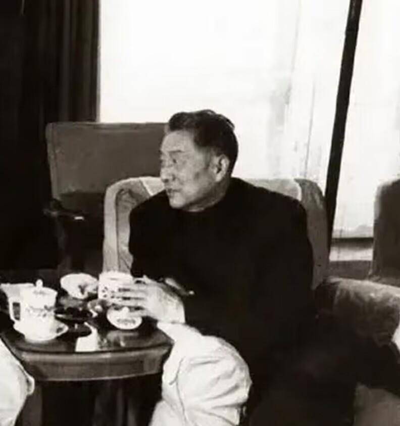 他是新中国宁波首任地委书记,担任过杭州,天津市委书记,享年74_陈伟达