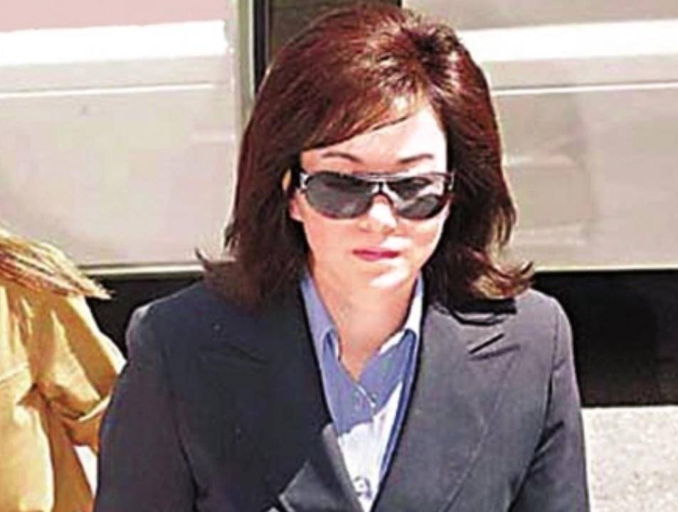 上海女首富陈金霞:40岁"守寡",丈夫留下70亿遗产,今变300亿_魏东_金系