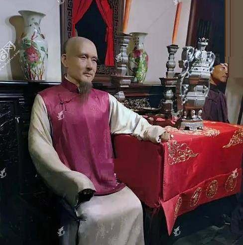 牟敬祖死后,他的后代便按照祖训,改换门庭,把功夫放在教育子女上,几年