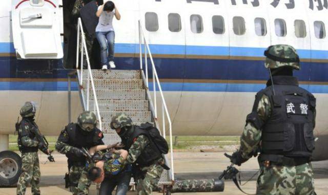 一度沸沸扬扬的两岸之间劫持民航客机事件,93年后怎么销声匿迹了