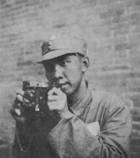 一生2次嫁沙飞,1950年,他被判死刑她哭了7天,36年后为他翻案_王辉