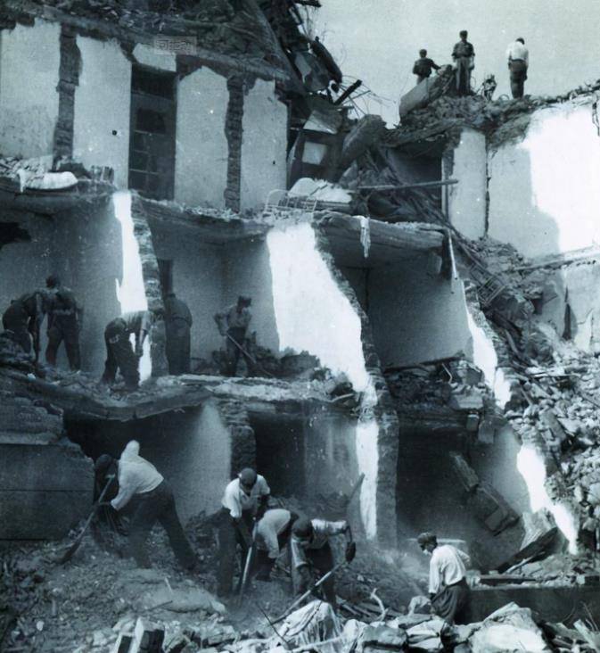 深夜突然接到中央电话:请你速速回京_地震_河北_北京