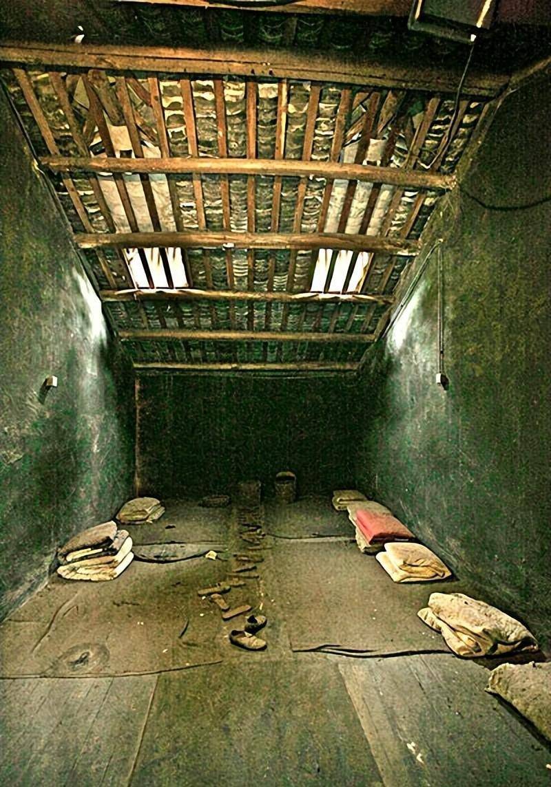 红岩监狱里背景图片图片