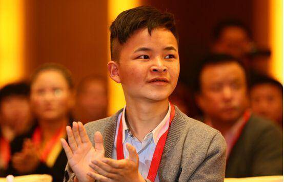 汶川地震9岁小班长,一人救全班,立志考清华学建筑,如今咋样了_林浩