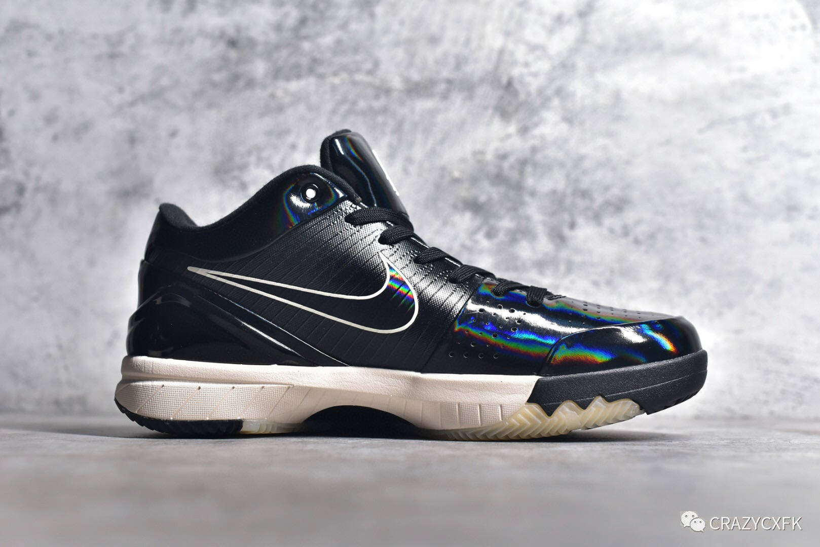 耐克科比四代 nike zoom kobe 4 black mamba x undefeated 黑曼巴