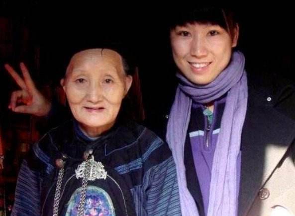 此后,杨炳莲一个人带着孩子们生活,也没有再婚.