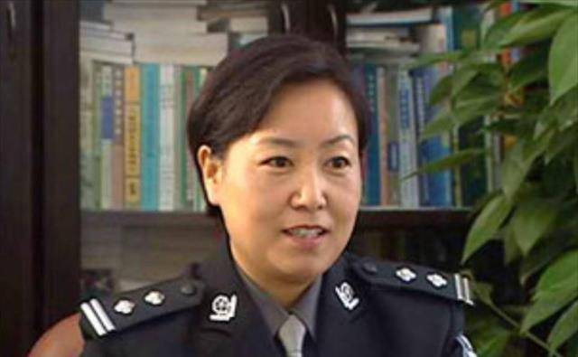 任长霞牺牲后,丈夫接力为人民服务,免费帮人打官司,45岁病逝