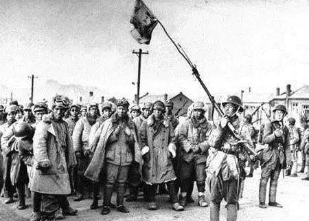 两次起义,两次叛变,一位滇军中将的"戏剧"之路