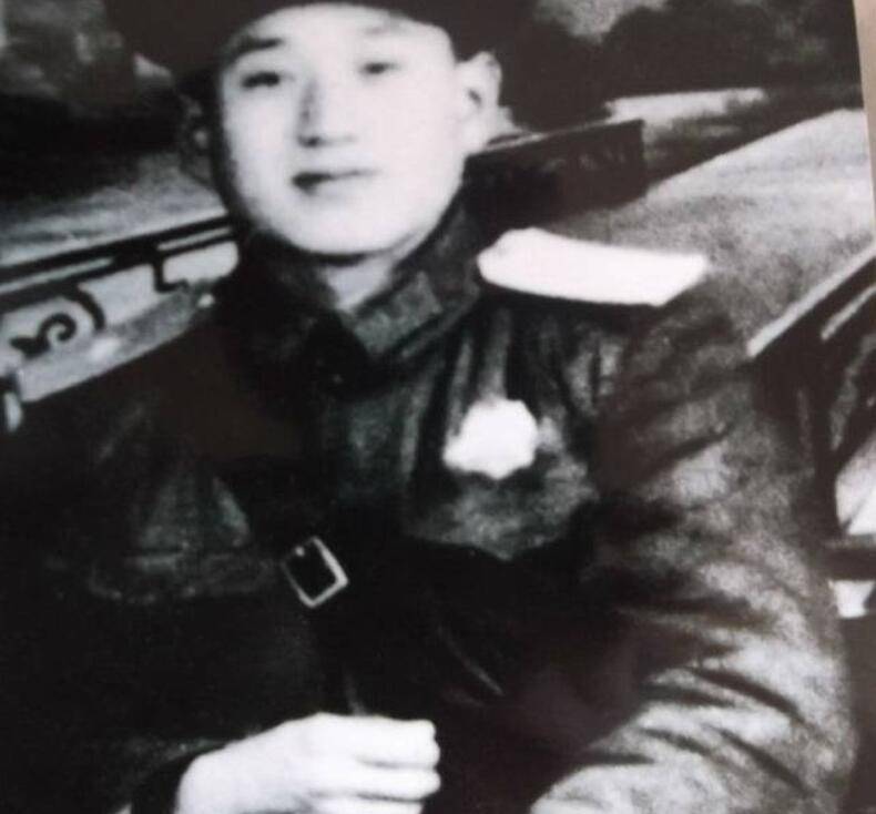 "最可恨"变"最可爱"!上万湘西悍匪自愿援朝,上甘岭一战雪耻