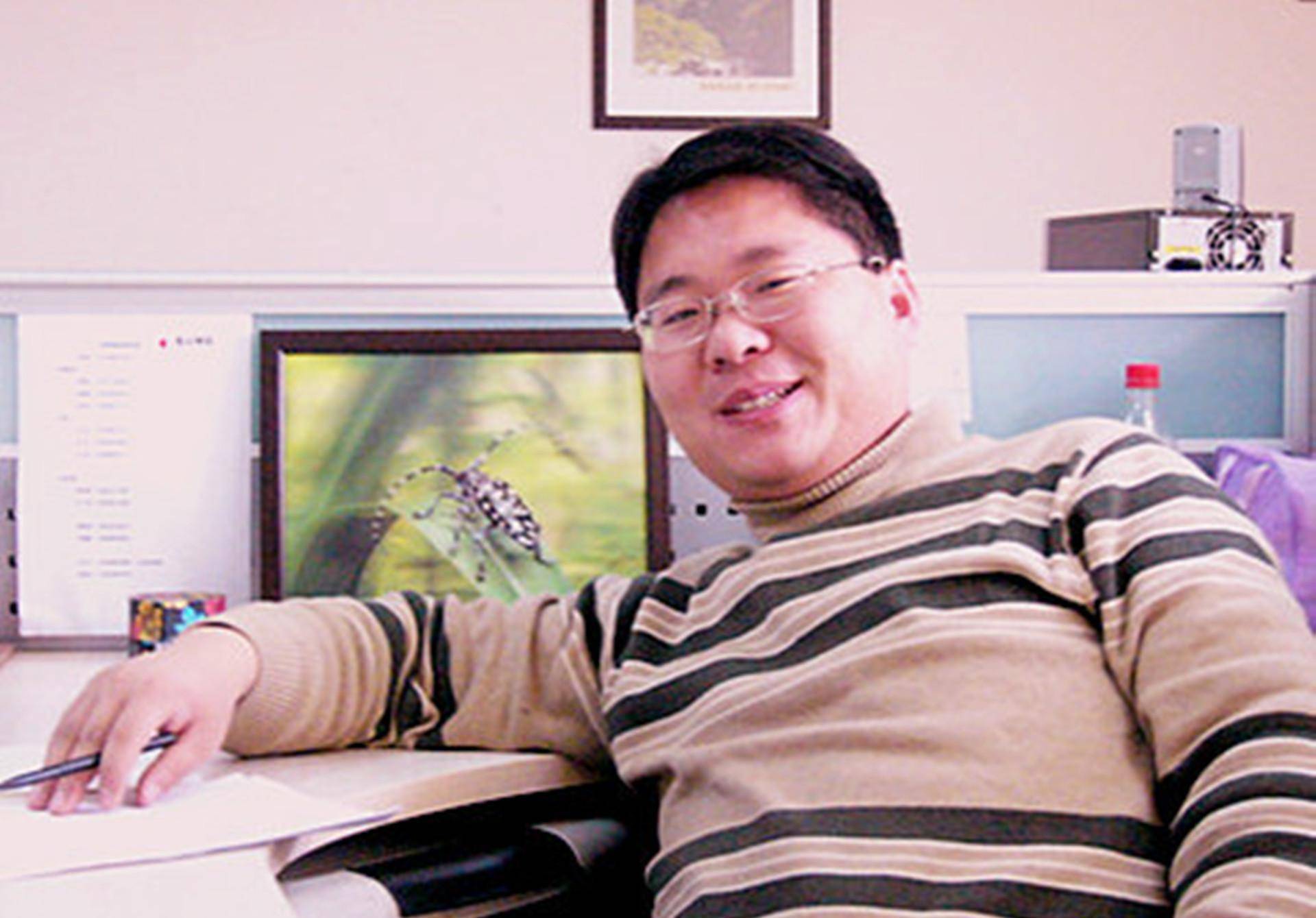 记者崔松旺:吃垃圾扮乞丐卧底黑窑厂,与死亡擦肩而过,结果如何