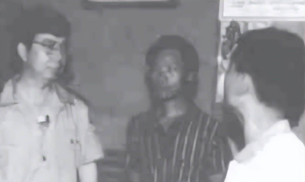 上世纪90年代的恶魔,一年之内连杀77人,16岁时拐卖了自己的生母