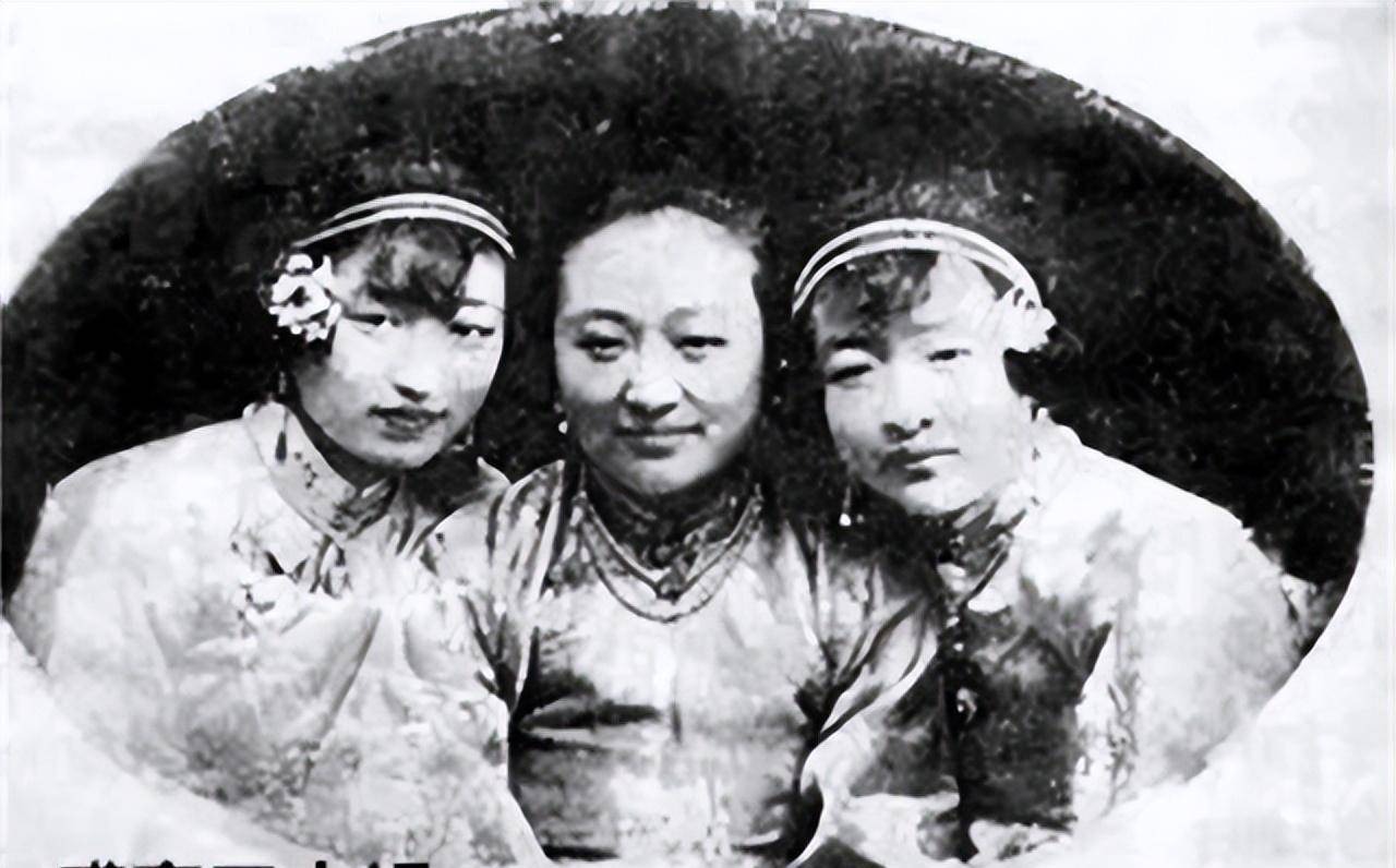 这是宋子文对盛爱颐第一眼的评价,说一见钟情也不为过.