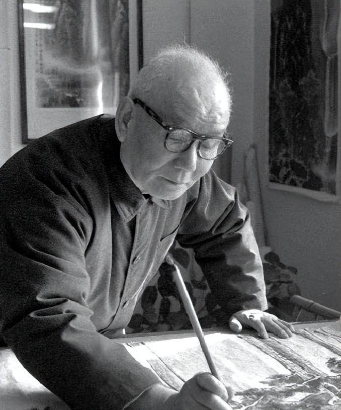 李可染带画拜访齐白石,齐老看后:你出本画册吧,要精装,没钱我给