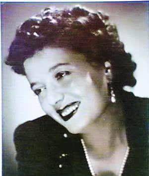 裙子被倒吊,陌生男人的举动让人敬畏_墨索里尼_克拉拉·贝塔西_意大利