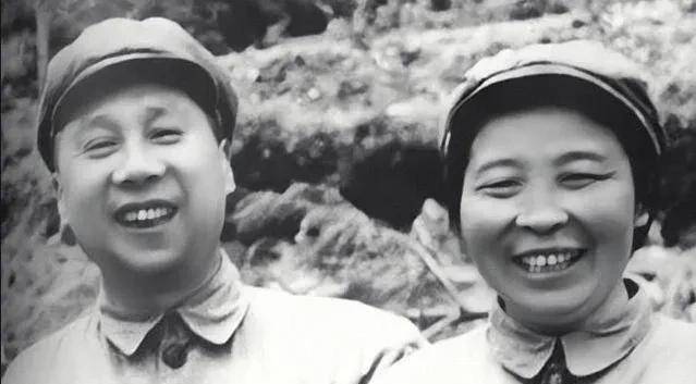 55年授衔,4千多参评女性,只一位女将军,论战功,论牺牲,无愧_李贞_部队