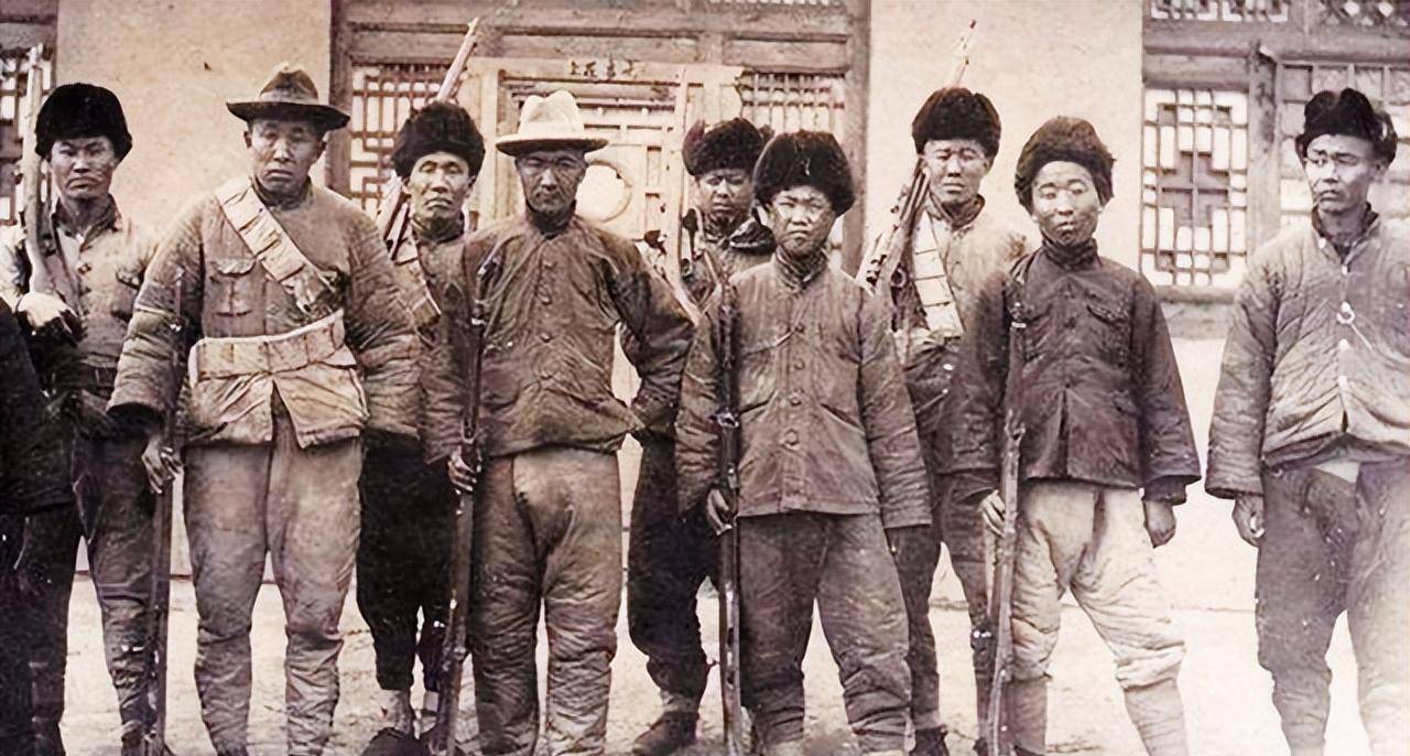 1950年,广西省政府收到三十五封"策反信",侦破"特一号"大案