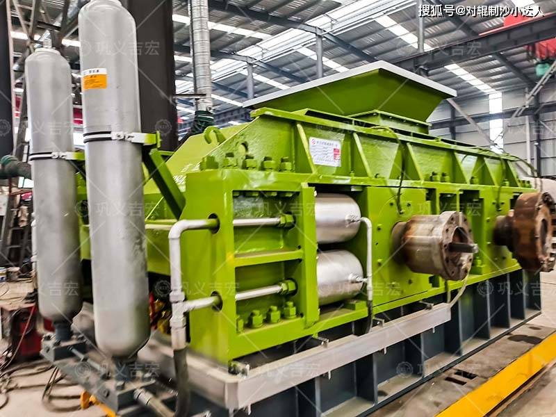 陶瓷粉碎机-陶瓷对辊粉碎机设备