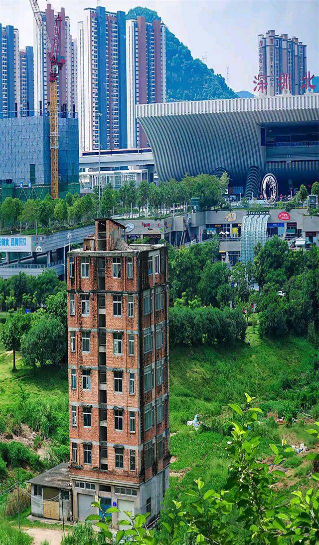 广州钉子户:30平米要1亿,硬抗14年未搬,后来靠开网约车为生