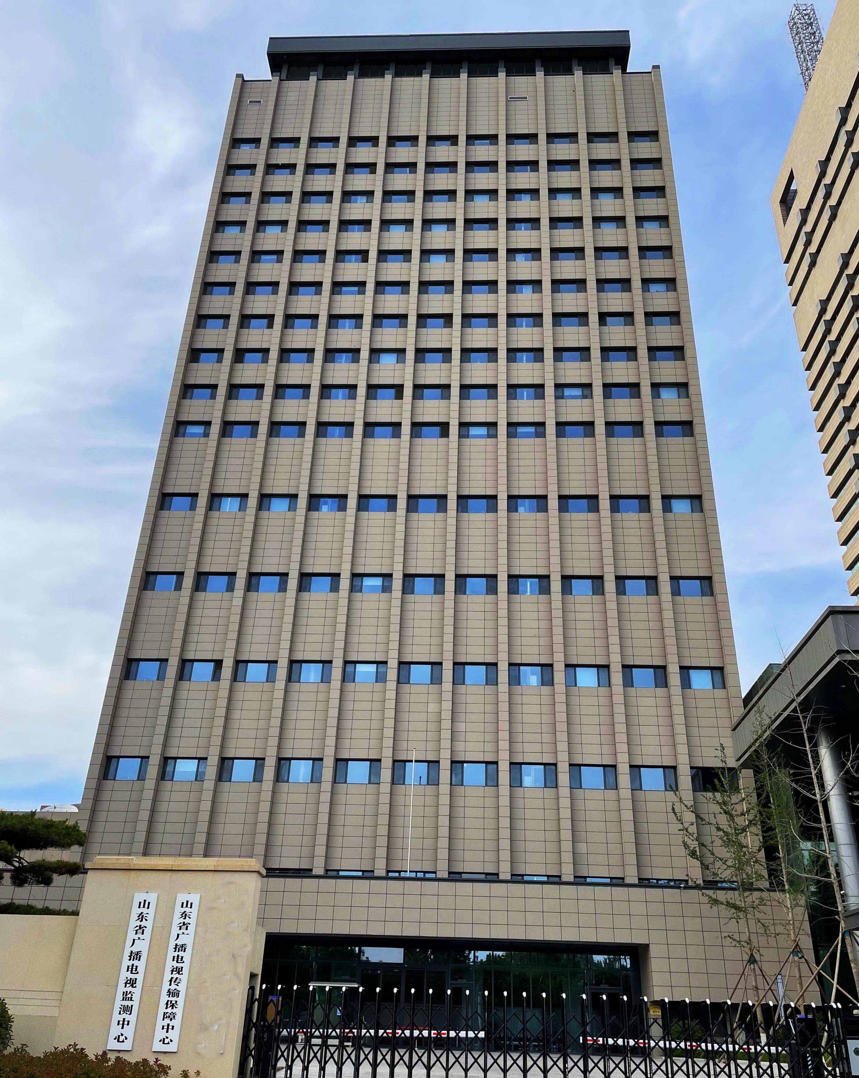 1988年济南市高层建筑的"三杰"-曾接力登顶"济南第一高楼"